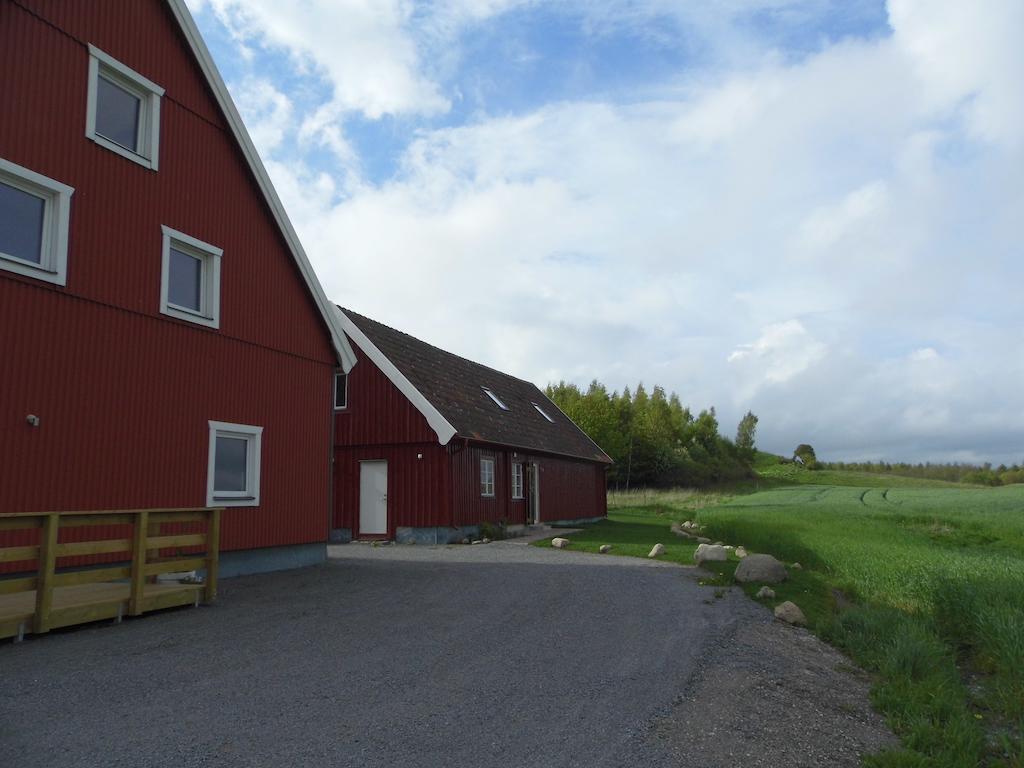 Red Bird Farm Bed and Breakfast Ystad Εξωτερικό φωτογραφία