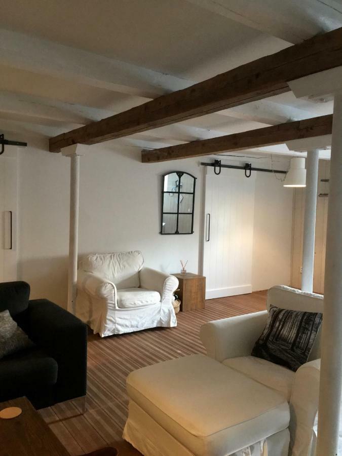 Red Bird Farm Bed and Breakfast Ystad Εξωτερικό φωτογραφία