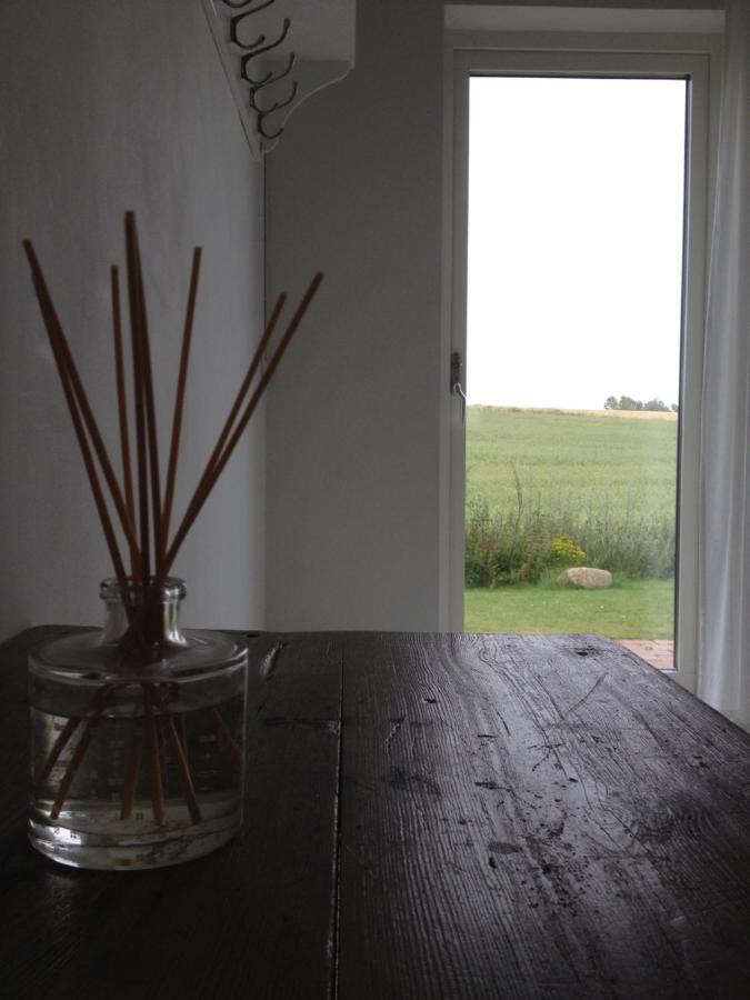 Red Bird Farm Bed and Breakfast Ystad Εξωτερικό φωτογραφία