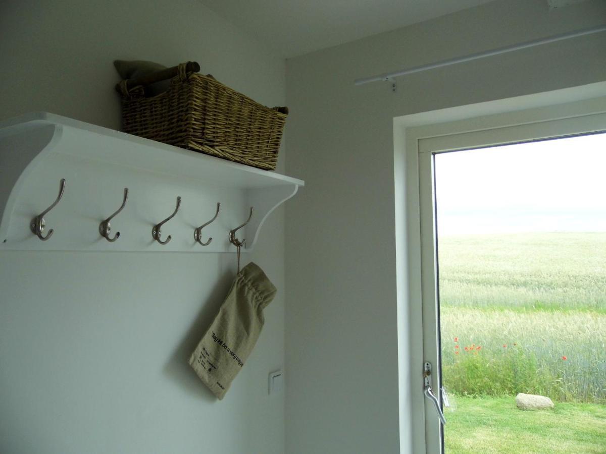 Red Bird Farm Bed and Breakfast Ystad Εξωτερικό φωτογραφία