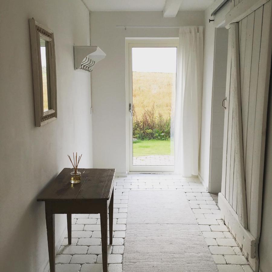 Red Bird Farm Bed and Breakfast Ystad Εξωτερικό φωτογραφία